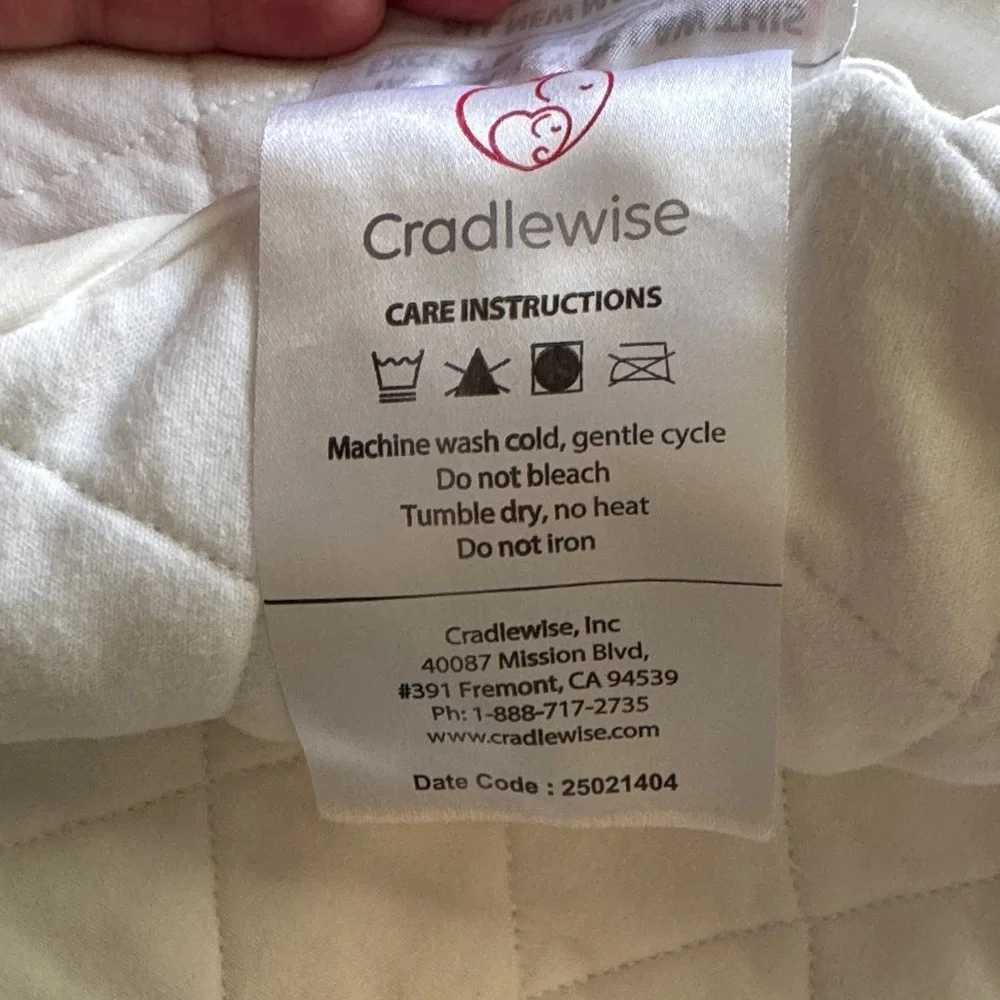 Cradlewise mattress cover and sheet set - Picture 2 of 2